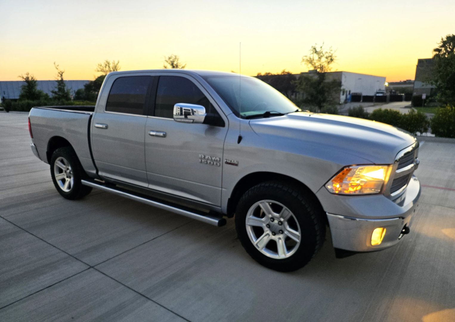 ram ram 1500 pickup 2018 1C6RR6LT8JS157021 image ram ram 1500 pickup 2018 1C6RR6LT8JS157021 image